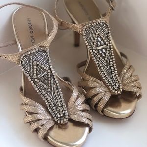 Antonio Melani Nadelle Heels
